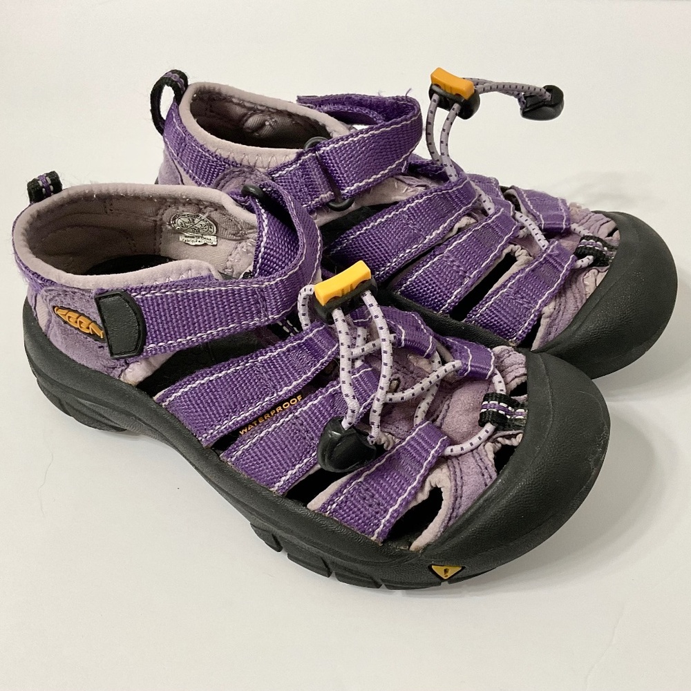 KEEN Purple Girl US 13 Waterproof Hiking Sandals Closed-Toe Easy-on Bungee Cinch